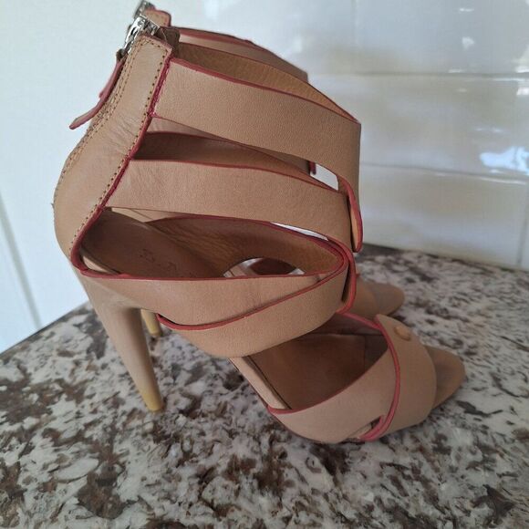 L.A.M.B Leather strappy nude heels sandals size 8.5 - Picture 3 of 14